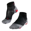 Chaussettes De Course à Pied Falke RU5 Short Women Black Mix -Ceintures Sales 16730 3010 frontview